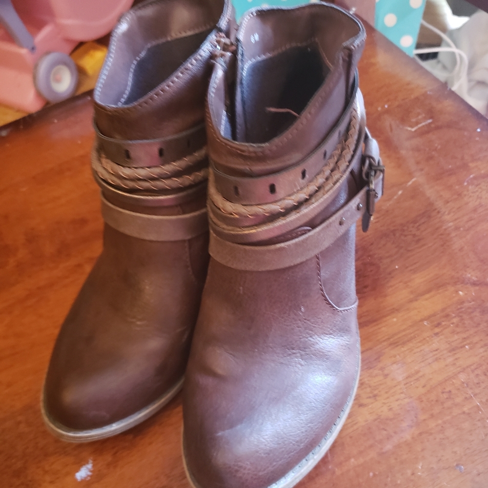 Womens boots